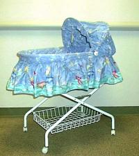 Picure of Recalled Le Cradle Bassinet