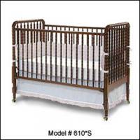 Picture of model 610*S recalled Drop-Side Crib; The * represents any of the 610 models