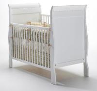Picture of recalled crib having part number beginning with E5140C2