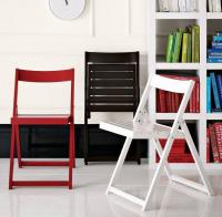 Picture of recalled folding chairs